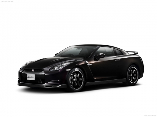 Nissan GT-R (97 wallpapers)