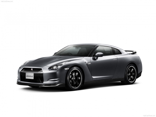 Nissan GT-R (97 wallpapers)