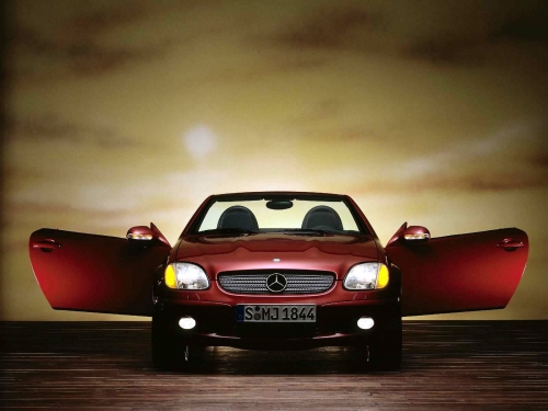 Mercedes Wallpapers (128 wallpapers)