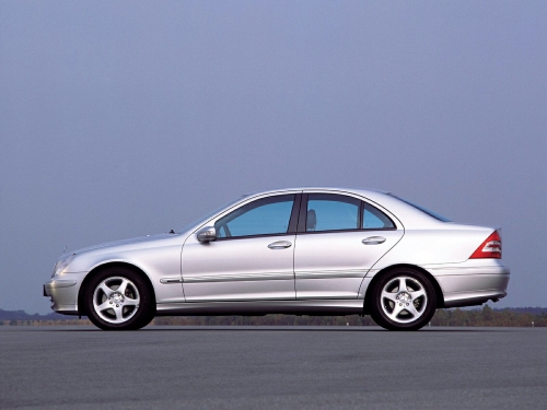 Mercedes C Class (89 wallpapers)