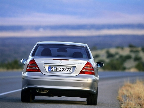 Mercedes C Class (89 wallpapers)