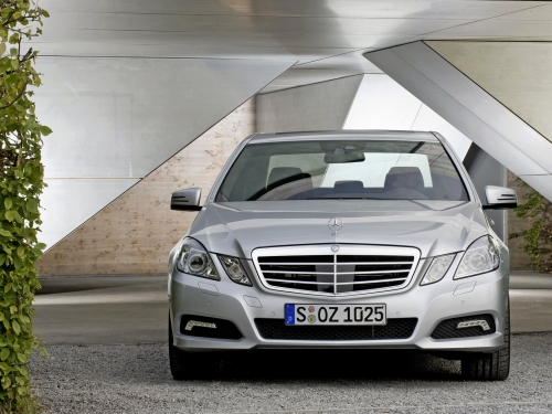 Mercedes-Benz E Class [2010] (166 wallpapers)