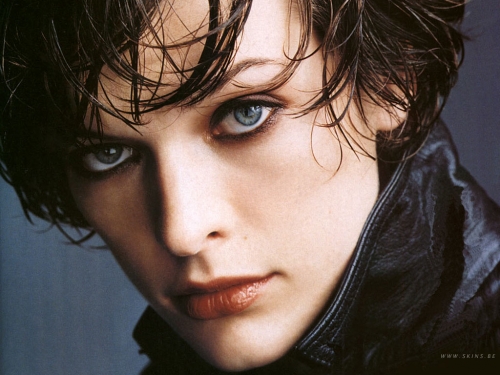 Milla Jovovich (147 wallpapers)