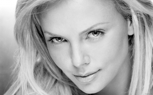 Charlize Theron (72 wallpapers)