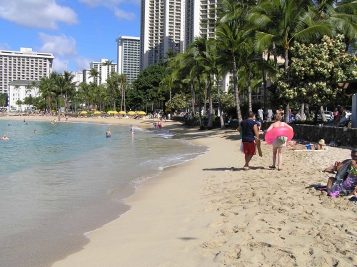 Crowds on Waikiki Beach Wallpapers (82 wallpapers)