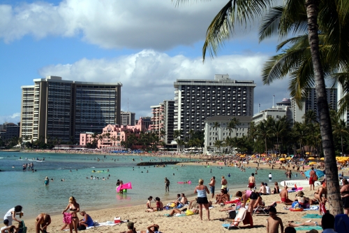 Crowds on Waikiki Beach Wallpapers (82 wallpapers)