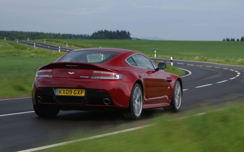 Aston Martin V12 Vantage Wallpapers (45 wallpapers)