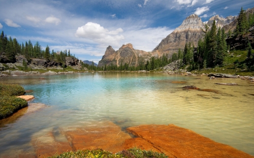 Reflection of mountains in the water (40 wallpapers)