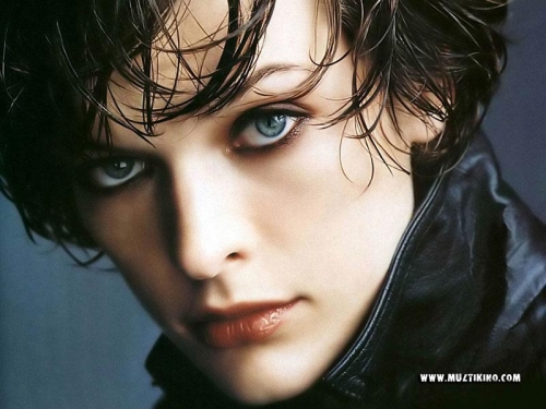 Milla Jovovich (88 wallpapers)