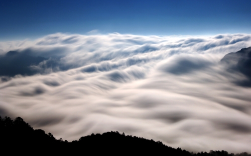 Amazing Cloudy Sky Pack (50 wallpapers)