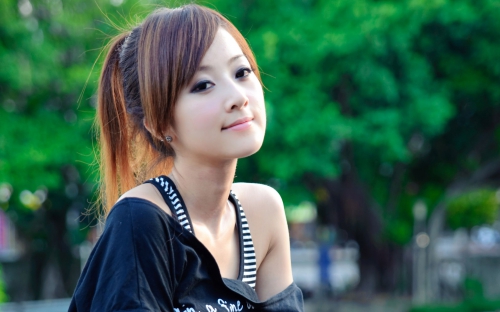 Beautiful Asian Girls (160 wallpapers)