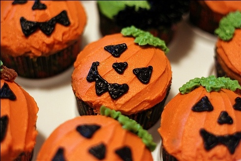 Scary Halloween cakes (454 wallpapers)