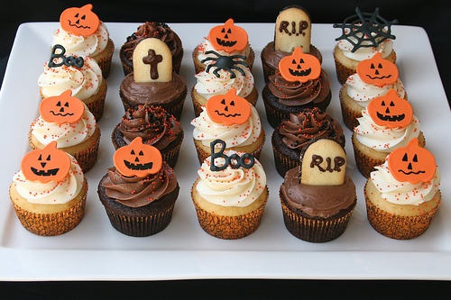 Scary Halloween cakes (454 wallpapers)