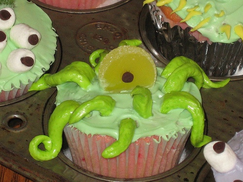 Scary Halloween cakes (454 wallpapers)