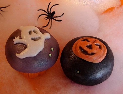 Scary Halloween cakes (454 wallpapers)